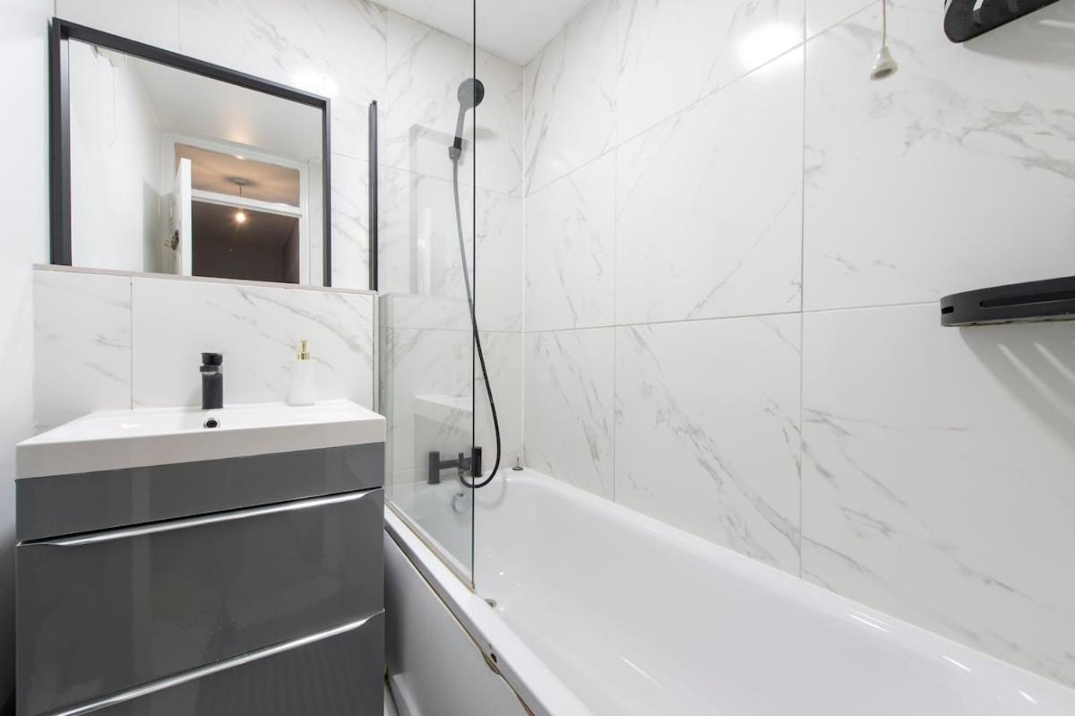 Lovely 2-Bed 20 Mins To Central Лондон Экстерьер фото